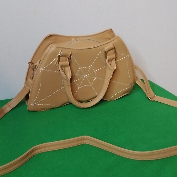 Tan Spider Web Purse - Picture 2 of 6
